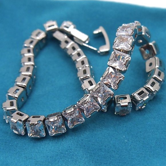 Elegant 7 Inches Princess Cut Diamond Tennis Bracelet Solid Sterling Silver - Picture 8 of 9
